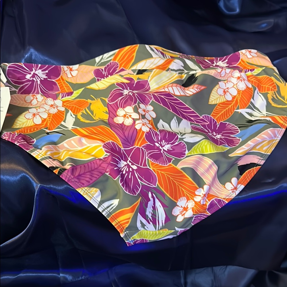 Time and Tru Hawaiian Flowered High Waisted Bikini - Picture 2 of 6